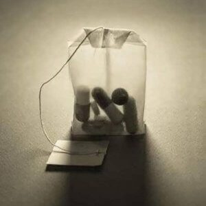 دانلود آهنگ آزاد شو از بند خویش زنجیر را باور نکن